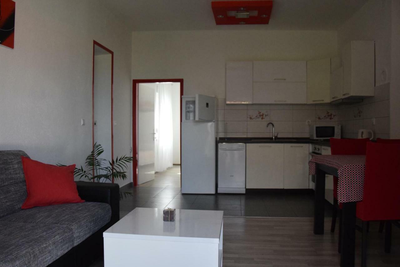 Апартаменты Apartman Ana Сали Экстерьер фото