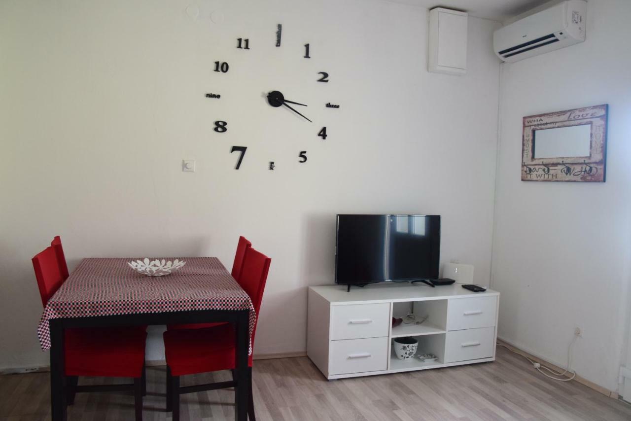 Апартаменты Apartman Ana Сали Экстерьер фото